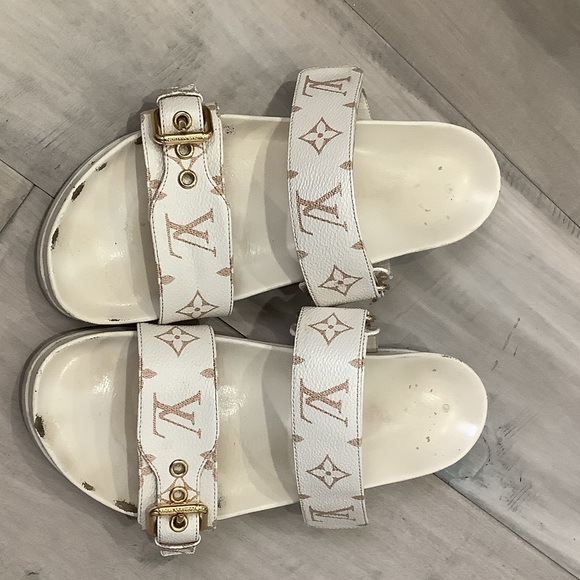 Louis Vuitton White and Gold Sandals - Picture 1 of 8